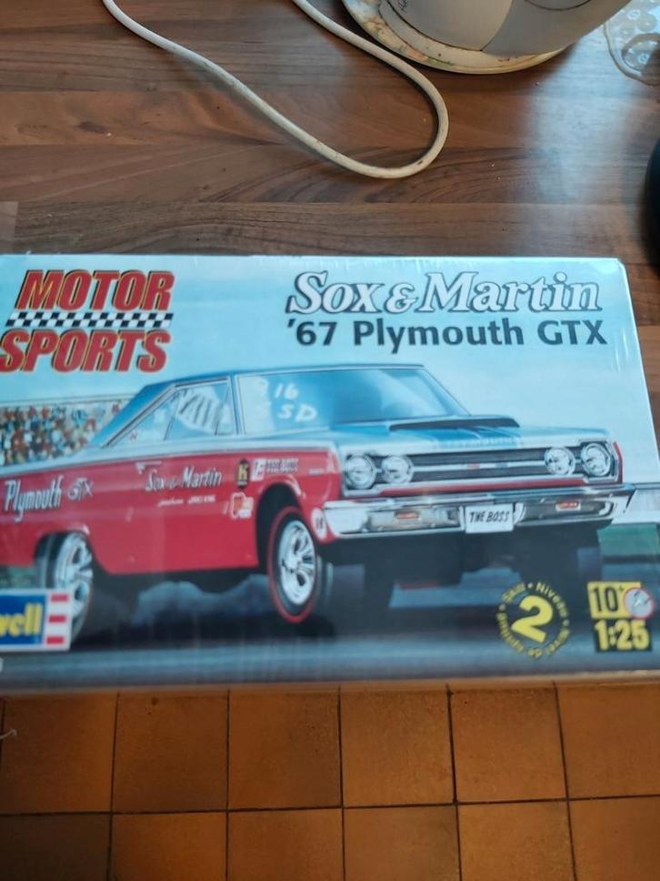 Revell Plymouth GTX 67 modelversie, Hobby en Vrije tijd, Modelbouw | Auto's en Voertuigen, Nieuw, Revell, Ophalen