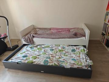 Kinderbed 1+1 pers beschikbaar voor biedingen