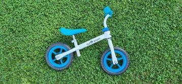 A vendre bon prix draisienne et tricycle. beschikbaar voor biedingen
