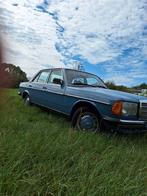 Mercedes benz 200D, Auto's, Oldtimers, Achterwielaandrijving, Blauw, Mercedes-Benz, 5 deurs