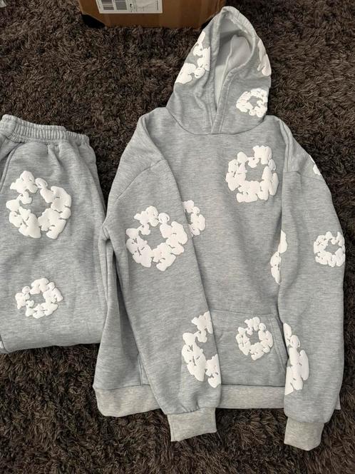 Denim tracksuit (M), Kleding | Dames, Homewear, Zo goed als nieuw, Grijs, Ophalen of Verzenden