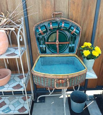 Vintage retro rieten picknickmand +- 1970! beschikbaar voor biedingen