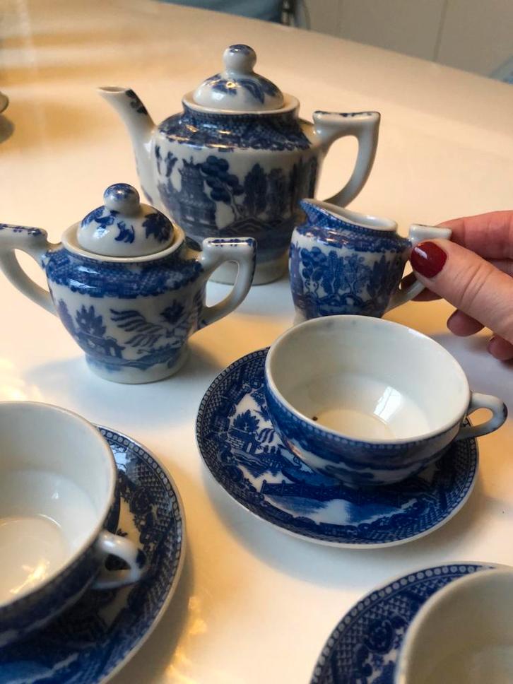 Vintage kindertheeservies, Antiek en Kunst, Antiek | Servies compleet, Ophalen of Verzenden