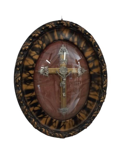 kristus achter bol glas met geaderde kader., Antiek en Kunst, Antiek | Religieuze voorwerpen, Ophalen