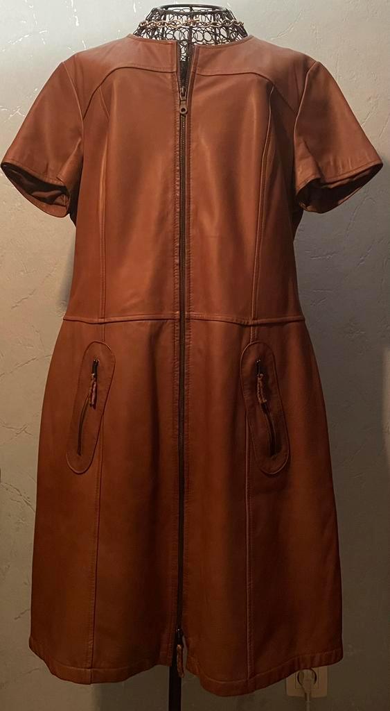 Caroline Biss 46 knappe echte Suede Leather jurk, Kleding | Dames, Grote Maten, Nieuw, Jurk, Ophalen of Verzenden