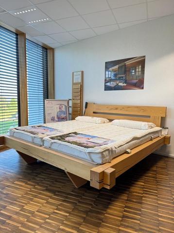 Cadre de lit en hêtre massif - 2 x 2 mètres beschikbaar voor biedingen