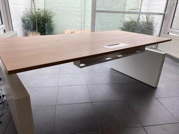 Groot bureau (2m x 1m) hoogteverstelbaar, Enlèvement, Utilisé, Autres lieux, Bureau