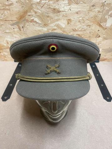 Officier d'artillerie ABBL Kepie modèle 1935 disponible aux enchères