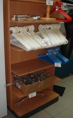 Divers articles d'ameublement de magasin, Enlèvement