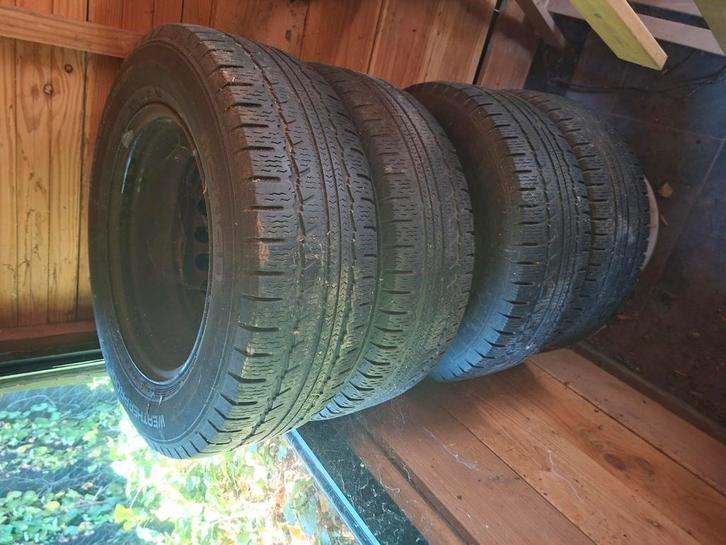 Set winterbanden op velg voor Ford Transit Custom:215 65R16, Auto-onderdelen, Banden en Velgen, Velg(en), Winterbanden, Ophalen of Verzenden