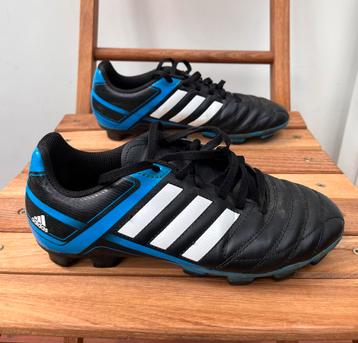 Voetbalschoenen Adidas maat 36 beschikbaar voor biedingen