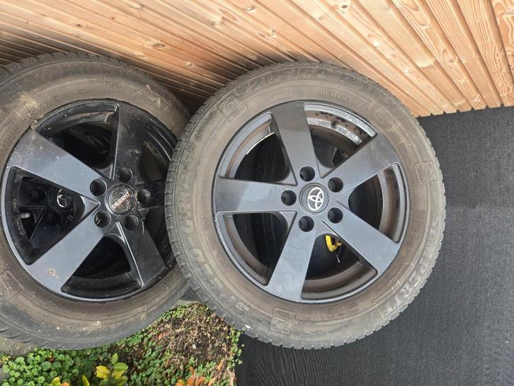 Set winterbanden op aluminium velgen, Auto-onderdelen, Banden en Velgen, Velg(en), Winterbanden, 16 inch, 205 mm, Personenwagen