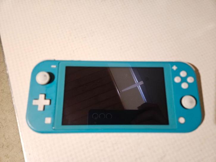 Nintendo switch lite werkt perfect, Games en Spelcomputers, Spelcomputers | Nintendo Switch Lite, Zo goed als nieuw, Ophalen of Verzenden