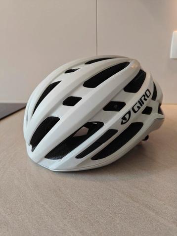 Giro fietshelm beschikbaar voor biedingen