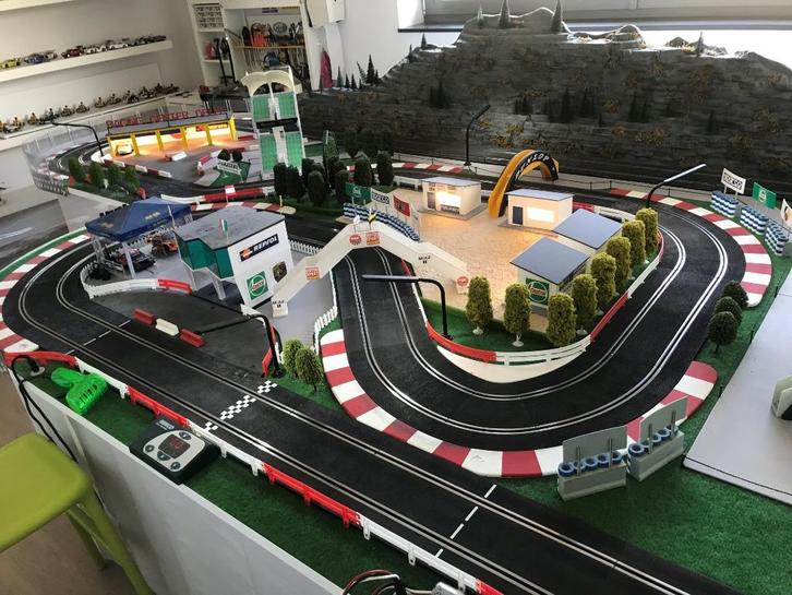 Slotracebaan, Hobby en Vrije tijd, Modelauto's | 1:32, Zo goed als nieuw, Overige typen, Overige merken, Ophalen