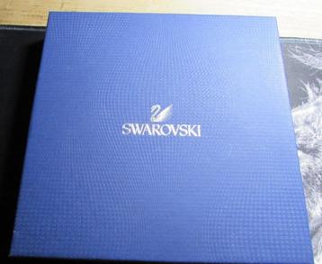 PARURE SWAROVSKI beschikbaar voor biedingen