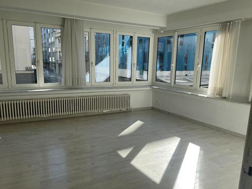 Appartement te huur in Oostende, 3 slpks, Immo, Huizen te huur, Appartement, B
