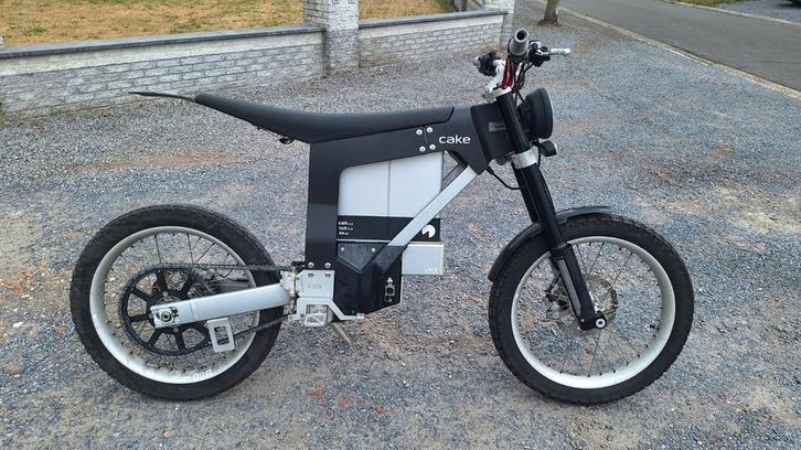 Cake kalk Elec Crossmotor Surron killer, Fietsen en Brommers, Brommers | Crossbrommers, Zo goed als nieuw, Ophalen