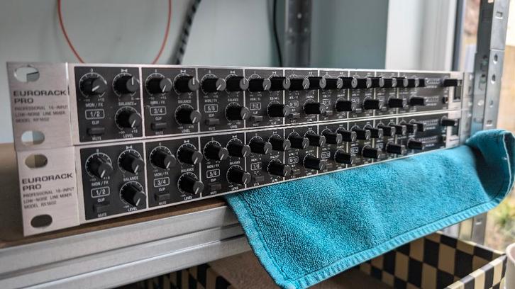 2x RX1602 Eurorack Pro, Muziek en Instrumenten, Mengpanelen, Gebruikt, 10 tot 20 kanalen, Ophalen of Verzenden