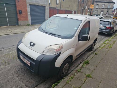 Peugeot bipper 1.3 diesel euro 5, Autos, Camionnettes & Utilitaires, Particulier, Caméra de recul, Bluetooth, Caméra, Radio, USB