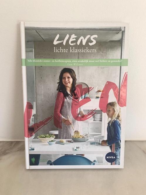 Liens lichte klassiekers - Lien Willaert Kookboek - Nivea, Boeken, Kookboeken, Gelezen, Ophalen of Verzenden