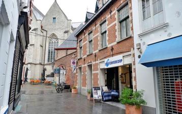 Commercieel te huur in Kortrijk beschikbaar voor biedingen