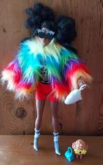 Barbie Extra Afro-Puffs in Rainbow Coat & Pet Poodle, Enlèvement, Utilisé, Barbie