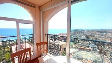 Appartement méditerranéen à vendre avec vue sur la mer à Tor