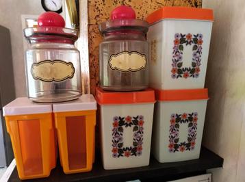 70's vintage kunststof opbergdozen beschikbaar voor biedingen