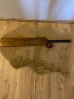 Antieke Cricket met bal, Ophalen