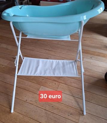 Badje op staander  beschikbaar voor biedingen