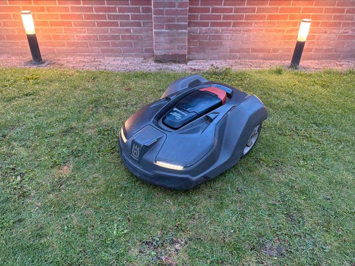 Husqvarna Automower 450X 5000m2 bedraad 2019, Tuin en Terras, Robotmaaiers, Zo goed als nieuw, Ophalen of Verzenden
