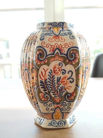 Delftse vaas beschikbaar voor biedingen