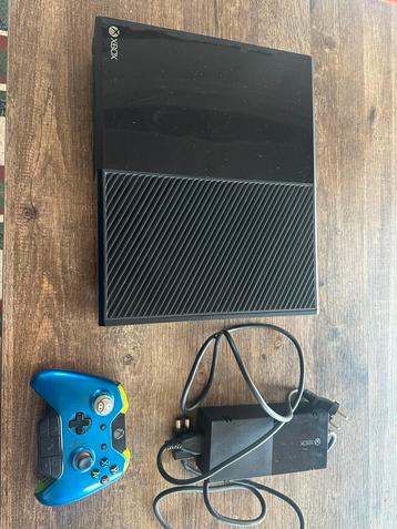 Xbox one met controler. beschikbaar voor biedingen