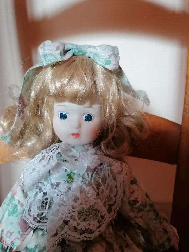 Vintage porseleinen pop, Verzamelen, Poppen, Zo goed als nieuw, Pop, Ophalen