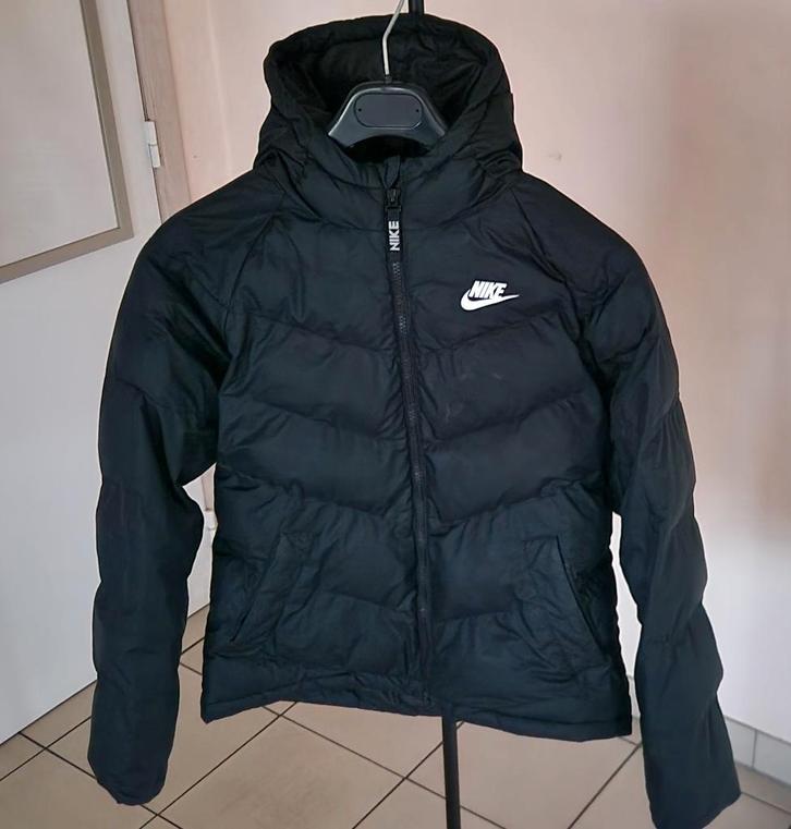 Winterjas👍NIKE👍NIEUWE👍100% Warm en 100%winddicht👍, Kleding | Dames, Jassen | Winter, Nieuw, Maat 36 (S), Zwart, Ophalen of Verzenden
