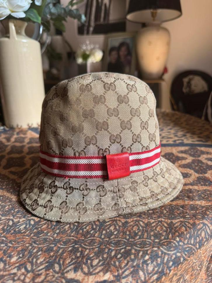 Bob Gucci 5 rode strepen, Kleding | Heren, Hoeden en Petten, Ophalen of Verzenden