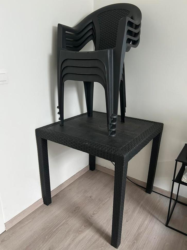 Set tuintafeltje + 4 stoelen, Tuin en Terras, Tuinsets en Loungesets, Zo goed als nieuw, Tuinset, Kunststof, 4 zitplaatsen, Ophalen