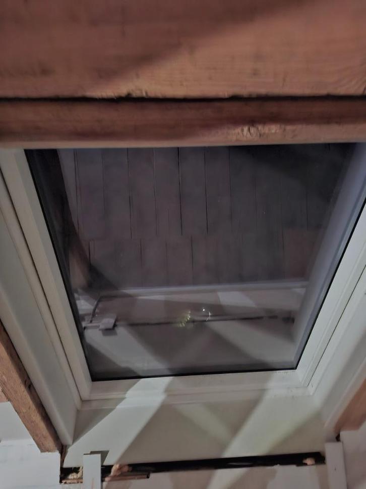 Velux dakraam GGU 0070 – SK08 (114 x 140 cm), Doe-het-zelf en Bouw, Glas en Ramen, Zo goed als nieuw, Dakraam, 80 tot 120 cm, 120 tot 160 cm