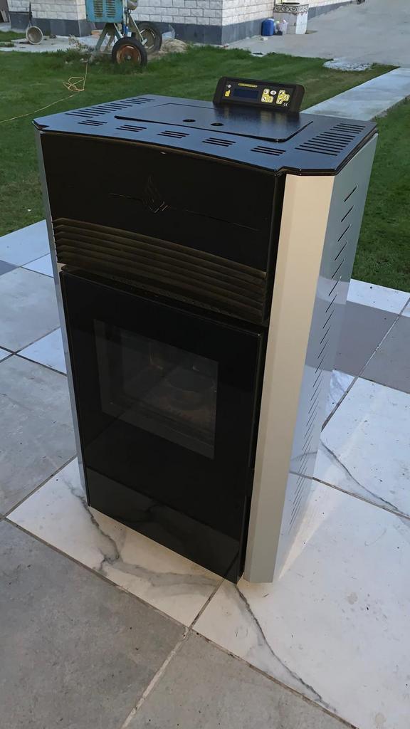 Pelletkachel PELLK 13kw 250€, Huis en Inrichting, Kachels, Gebruikt, Vrijstaand, Pelletkachel, Ophalen