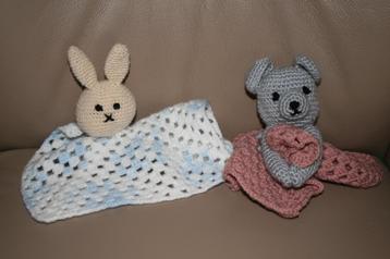 Gehaakte knuffeldoekjes beschikbaar voor biedingen