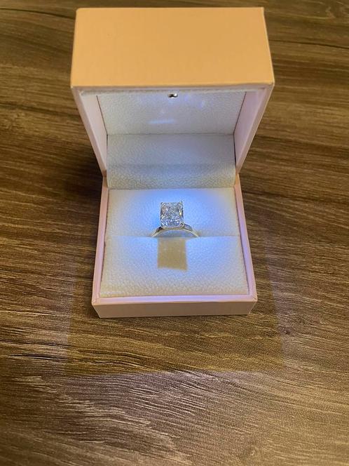 Ring 5.09ct 14 karaat goud, Handtassen en Accessoires, Antieke sieraden, Ring, Goud, Met edelsteen, Ophalen