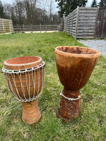 Twee djembes te koop. beschikbaar voor biedingen