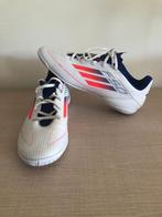 Zaalvoetbalschoenen Adidas met witte zool, Sport en Fitness, Voetbal, Ophalen