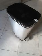 Pedaalemmer, vuilbak / fingerproof, Ophalen, Zo goed als nieuw