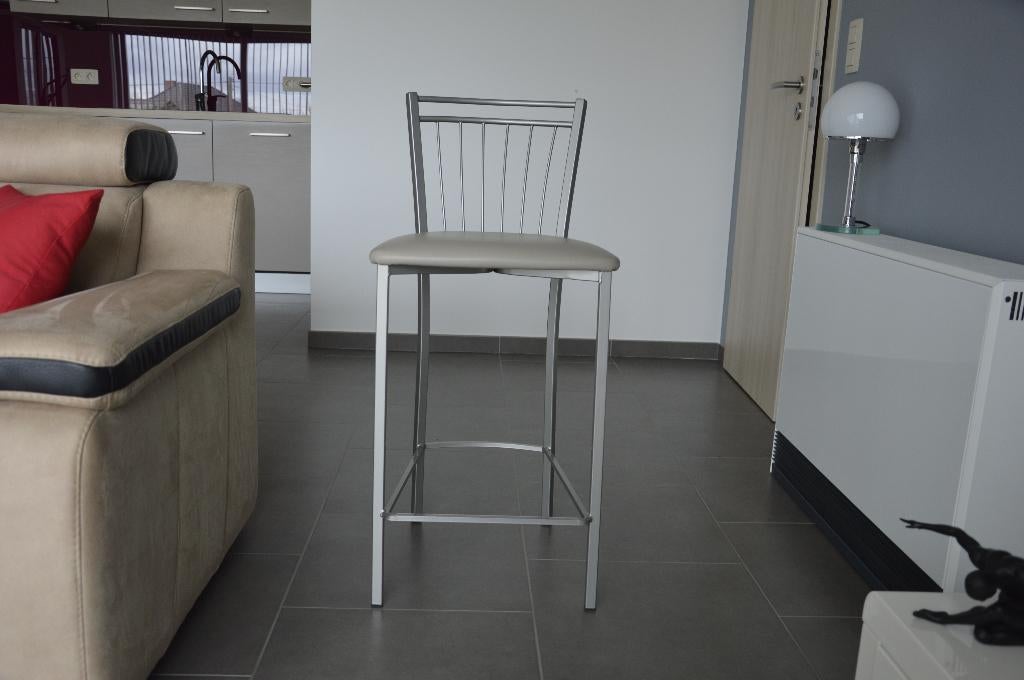 3 Chaises Hautes   Etat Neuf, Neuf, Gris, Métal, Enlèvement