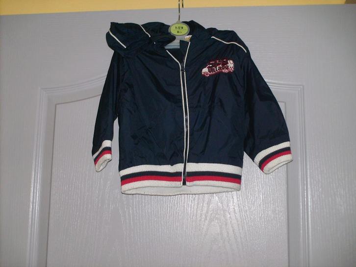 a vendre veste bébé, Kinderen en Baby's, Babykleding | Maat 86, Zo goed als nieuw, Jongetje, Truitje of Vestje, Ophalen of Verzenden