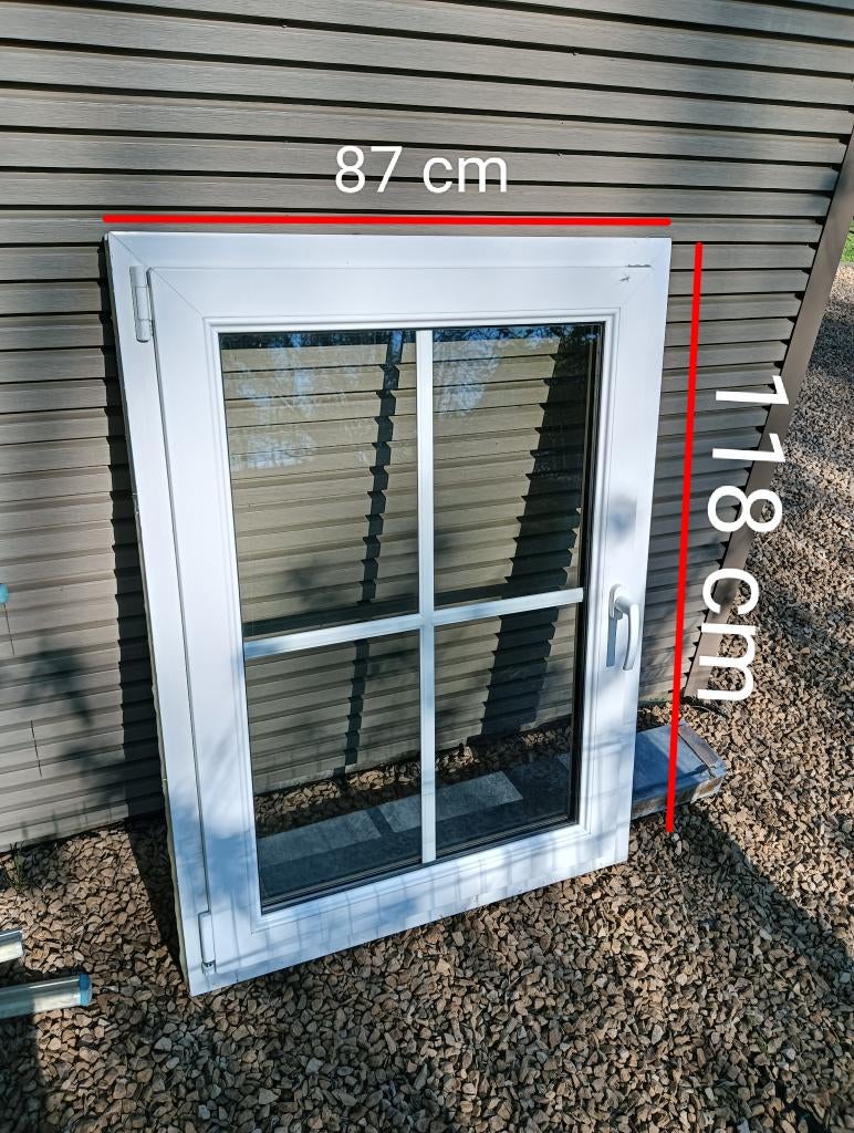Fenêtre PVC à vendre – Très bon état, Bricolage & Construction, Châssis & Portes coulissantes, Châssis de fenêtre, 75 à 150 cm