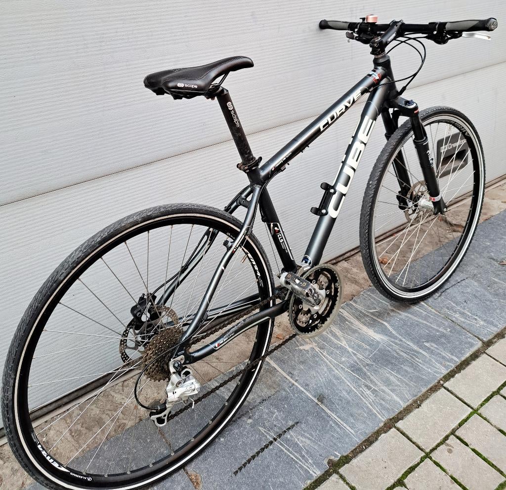 VTC CUBE CURVE 28"unisex état nickel 430€0489813734, Vélos & Vélomoteurs, Autres marques, Comme neuf, Enlèvement, 28 pouces