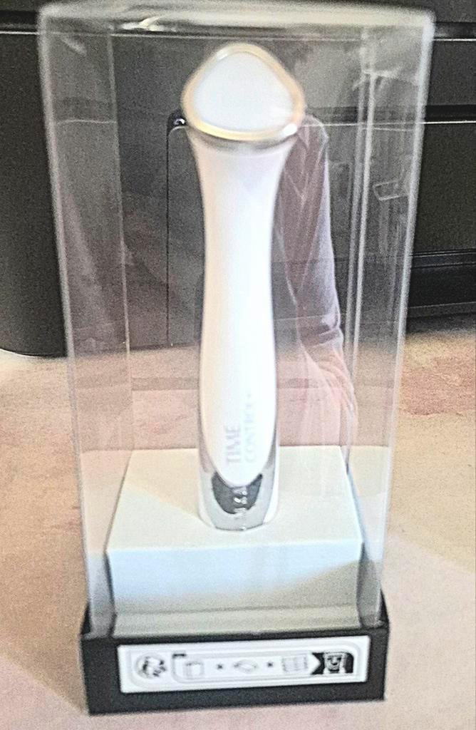 Talika contour des yeux anti-âge, Maison & Meubles, Accessoires pour la Maison | Vases, Comme neuf, Blanc, Moins de 50 cm, Autres matériaux